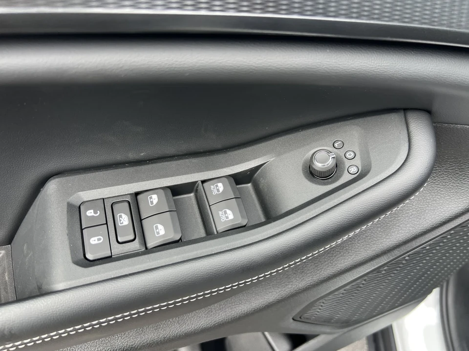 2025 Jeep WL Grand Cherokee - Image 16 of 21