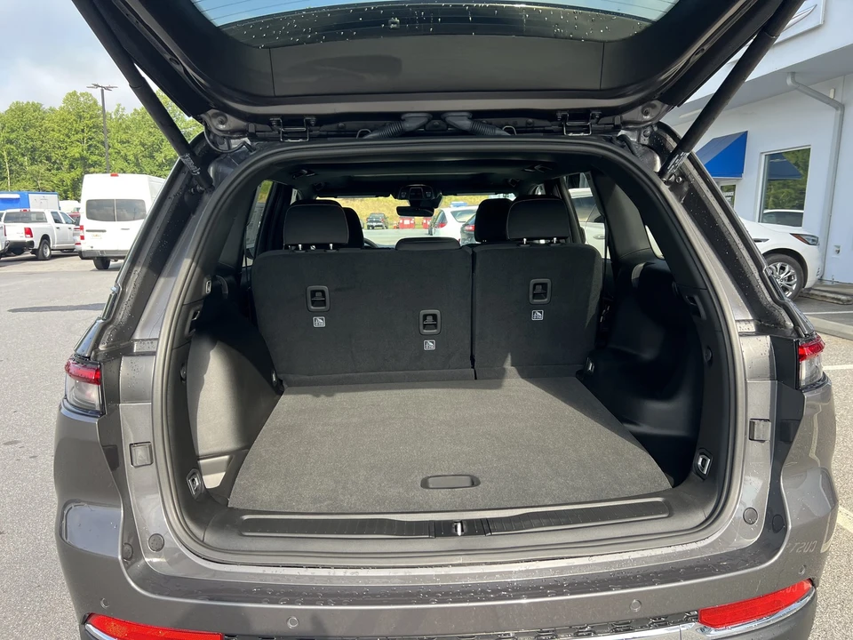 2025 Jeep WL Grand Cherokee - Image 10 of 30