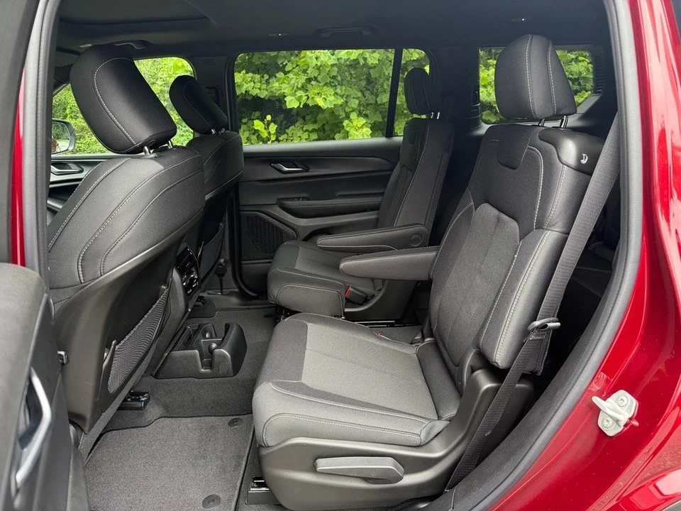 2025 Jeep WL Grand Cherokee - Image 15 of 21