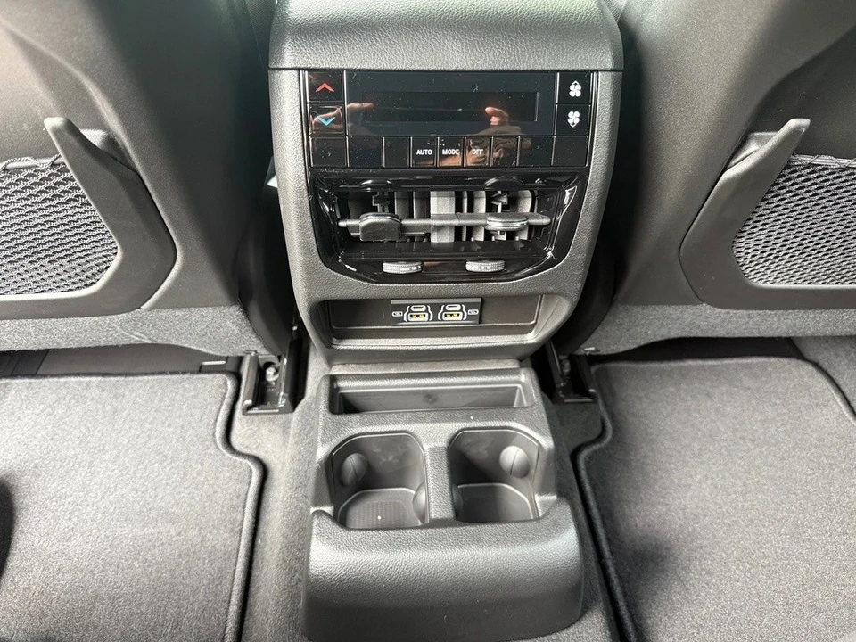2025 Jeep WL Grand Cherokee - Image 17 of 21