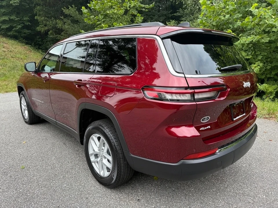 2025 Jeep WL Grand Cherokee - Image 9 of 21