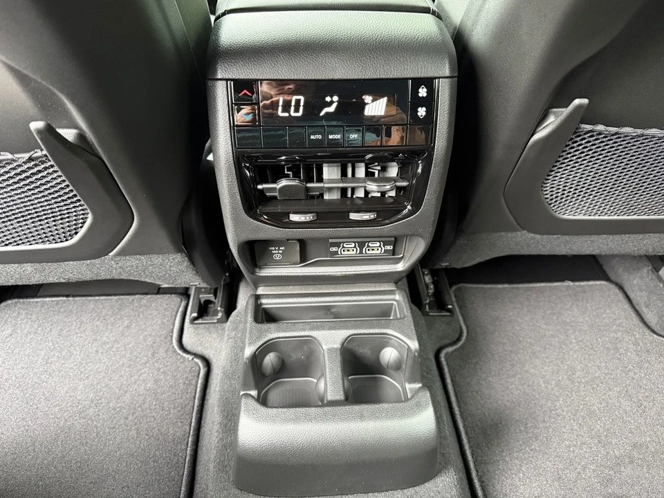 2025 Jeep WL Grand Cherokee - Image 17 of 21