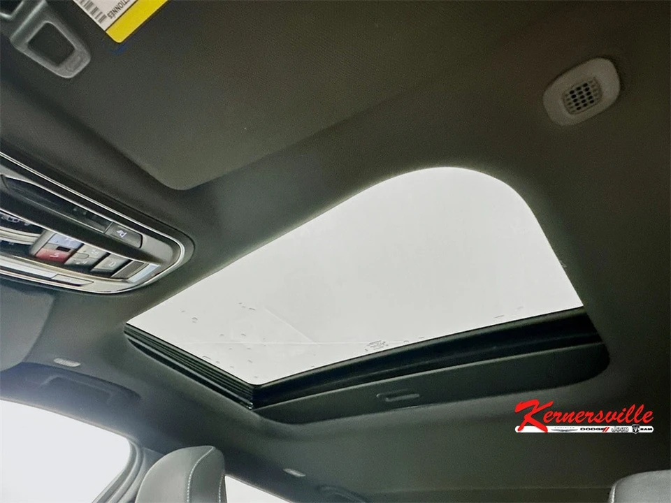 2025 Jeep WL Grand Cherokee - Image 14 of 21