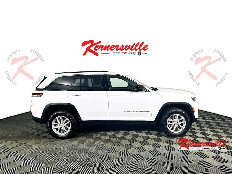 2025 Jeep KL Cherokee - Image 8 of 21