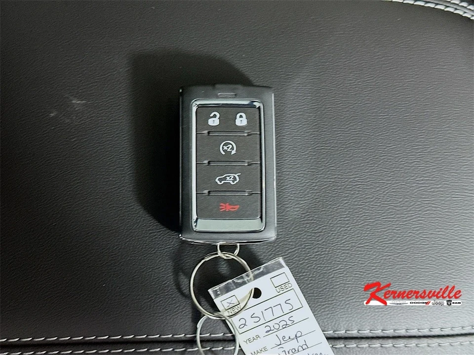 2025 Jeep WL Grand Cherokee - Image 20 of 21