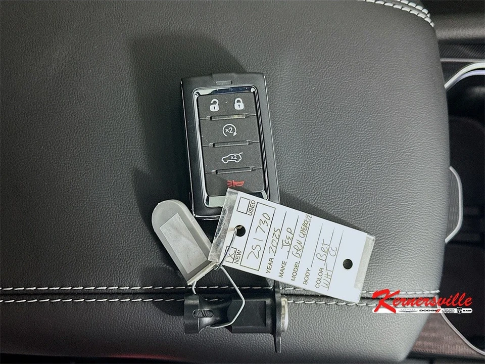 2025 Jeep WL Grand Cherokee - Image 20 of 21