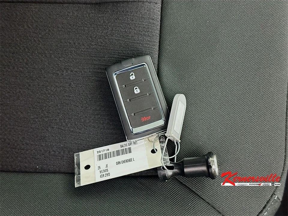 2025 Jeep WL Grand Cherokee - Image 19 of 21