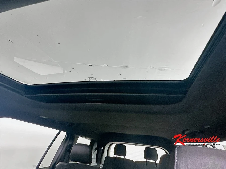 2025 Jeep WL Grand Cherokee - Image 14 of 21
