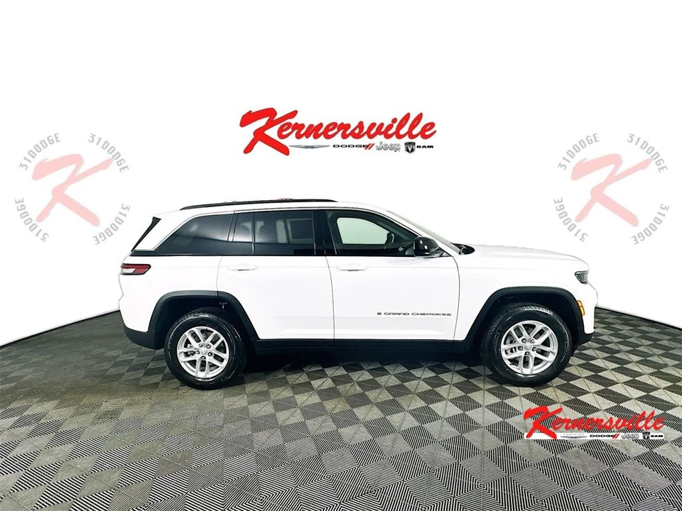 2025 Jeep KL Cherokee - Image 8 of 21