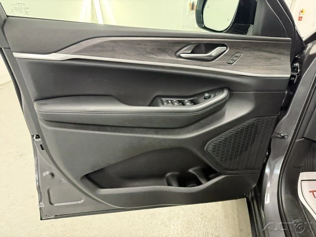 2025 Jeep WL Grand Cherokee - Image 12 of 12