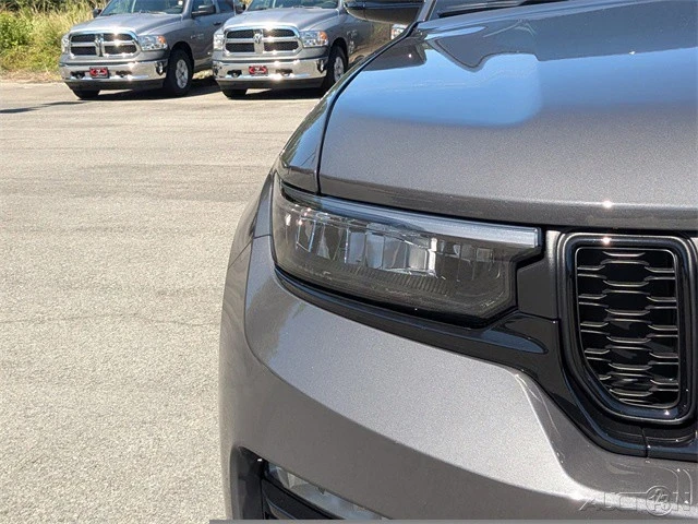 2025 Jeep WL Grand Cherokee - Image 10 of 12