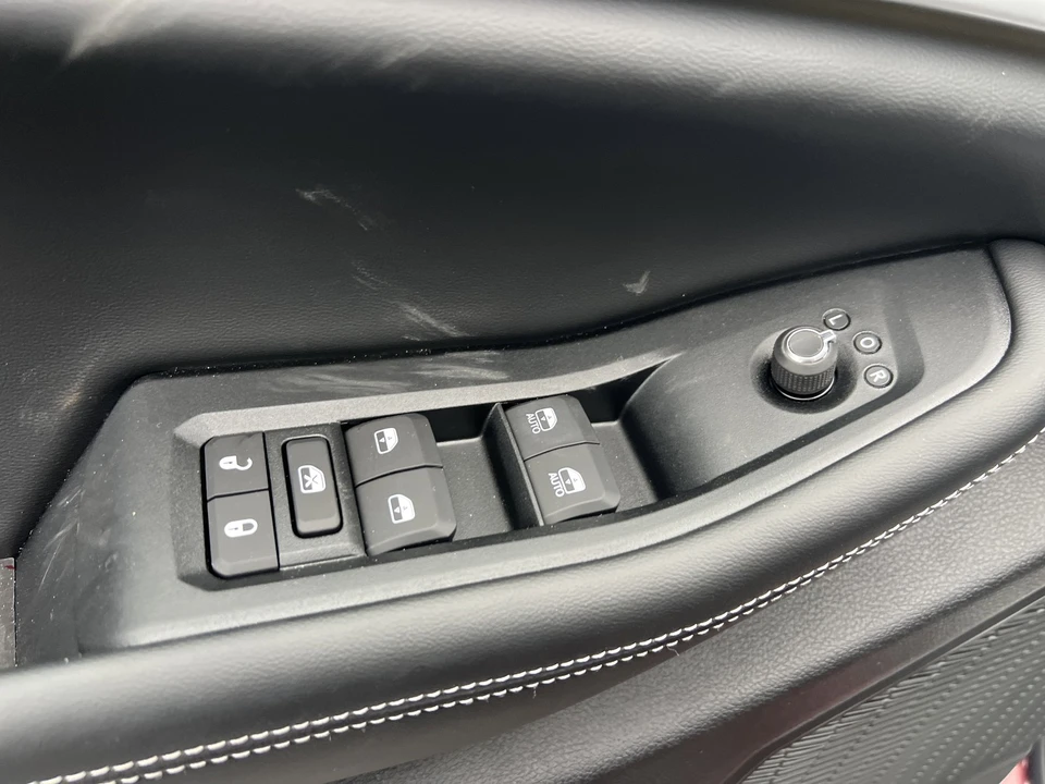 2025 Jeep WL Grand Cherokee - Image 15 of 21