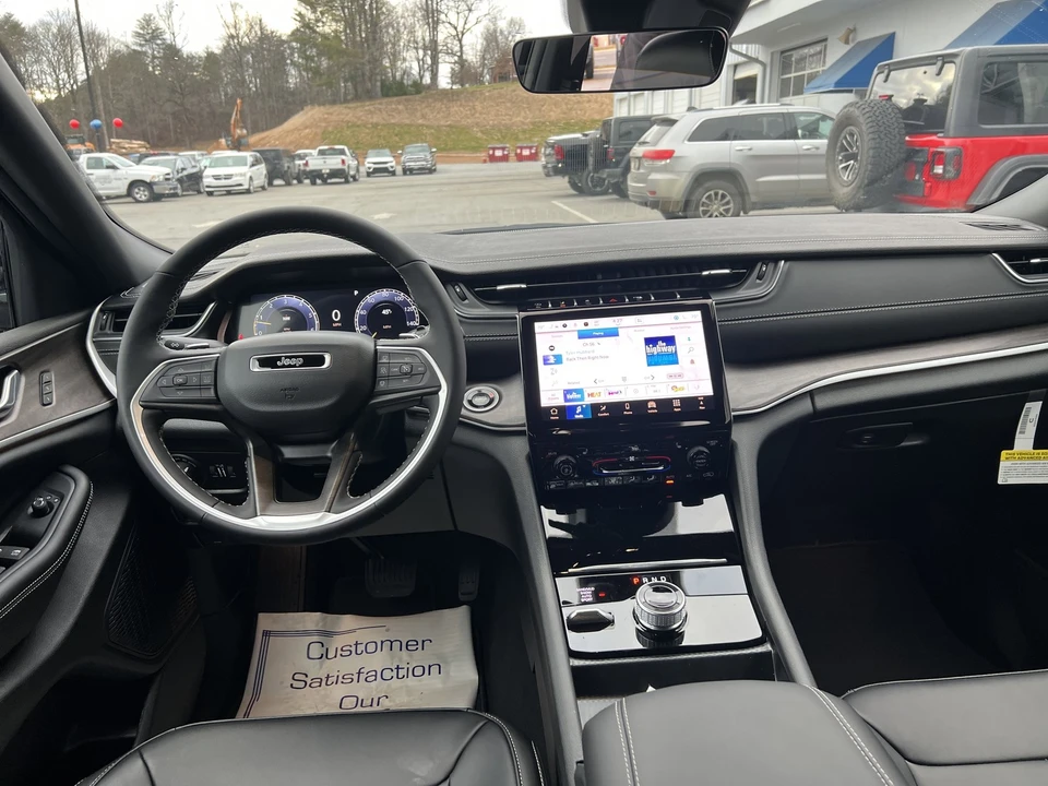 2025 Jeep WL Grand Cherokee - Image 14 of 21