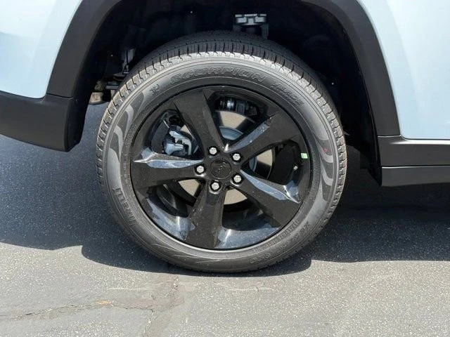 2025 Jeep WL Grand Cherokee - Image 10 of 12