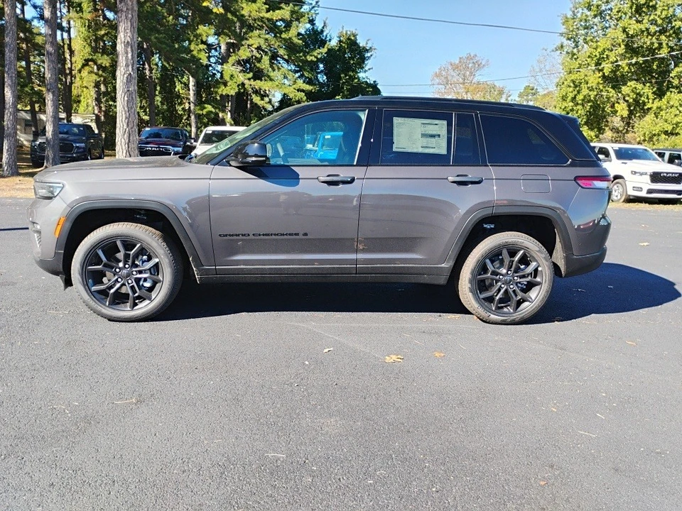 2025 Jeep WL Grand Cherokee - Image 8 of 12