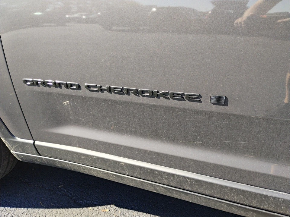 2025 Jeep WL Grand Cherokee - Image 10 of 12
