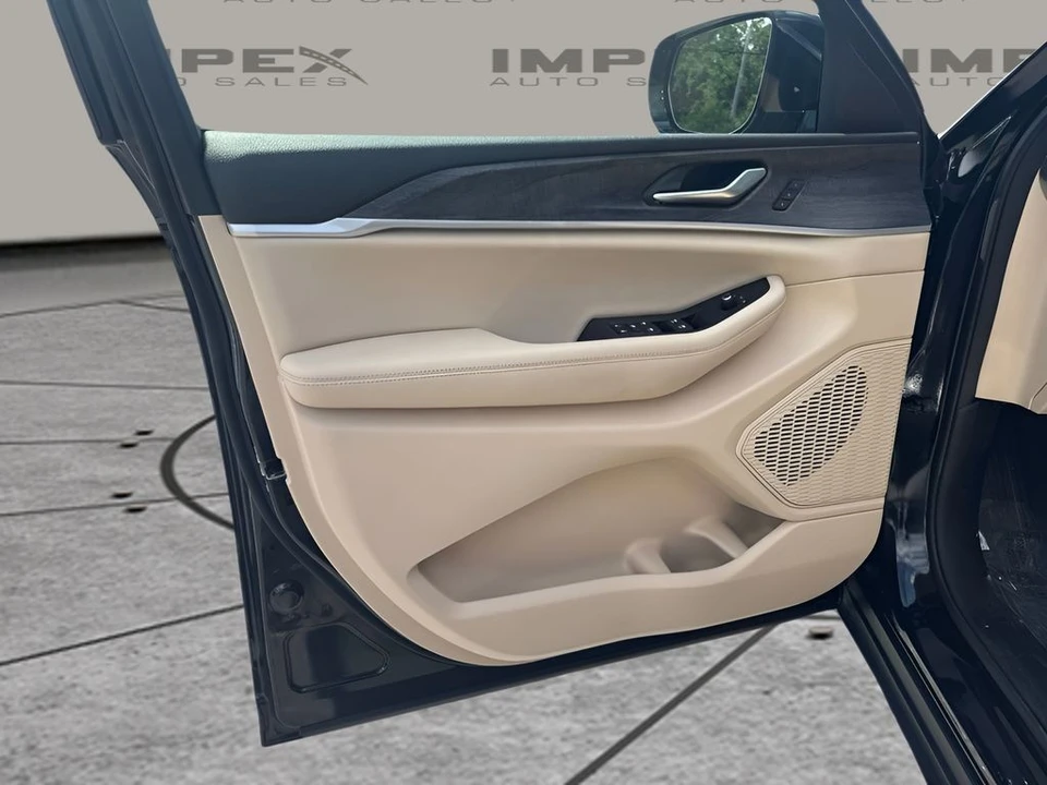 2025 Jeep WL Grand Cherokee - Image 17 of 24