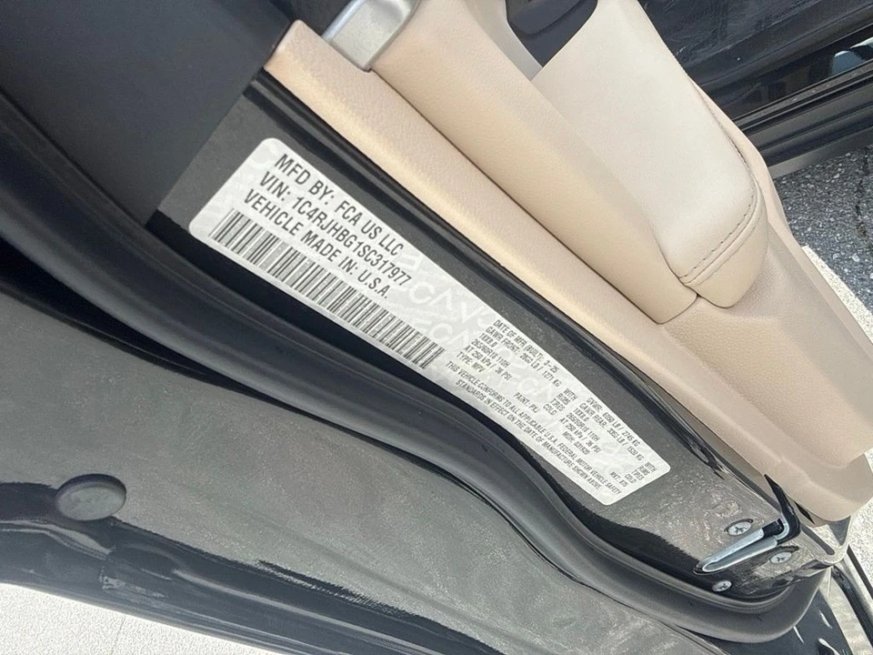 2025 Jeep WL Grand Cherokee - Image 24 of 24
