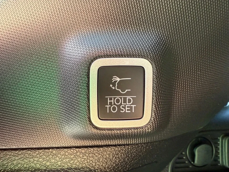 2025 Jeep WL Grand Cherokee - Image 19 of 21