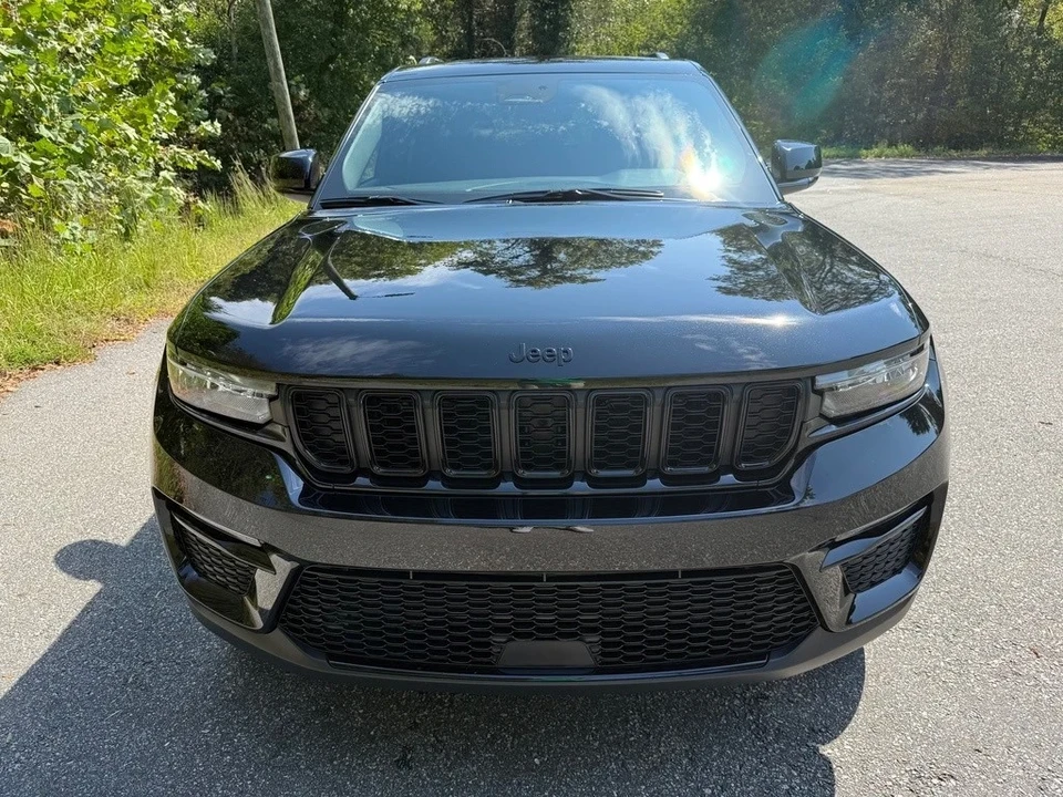 2025 Jeep WL Grand Cherokee - Image 4 of 21