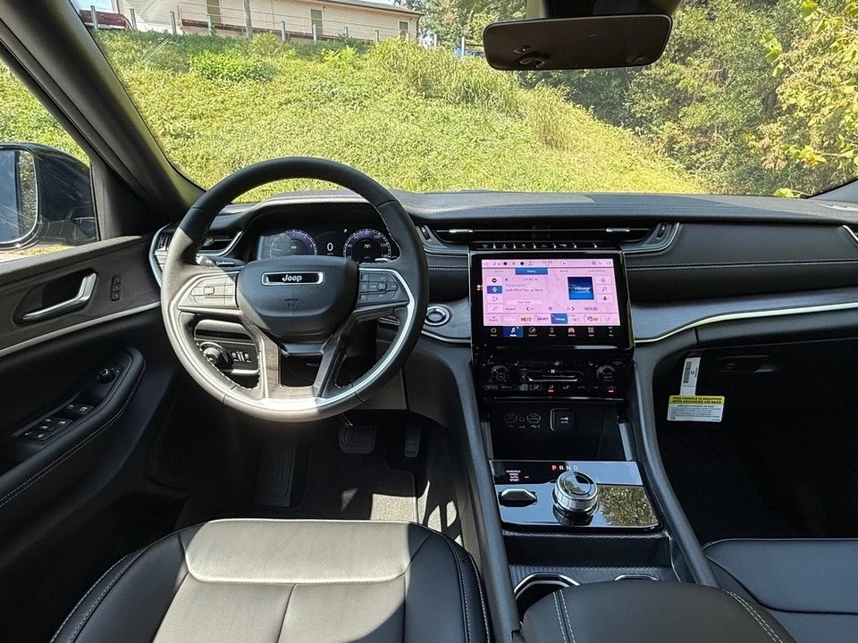2025 Jeep WL Grand Cherokee - Image 11 of 21