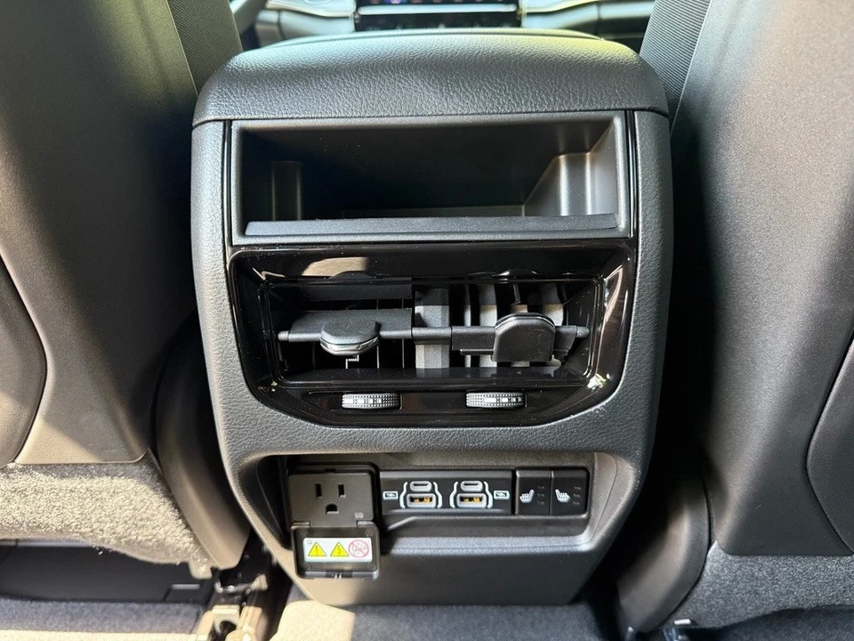 2025 Jeep WL Grand Cherokee - Image 17 of 21