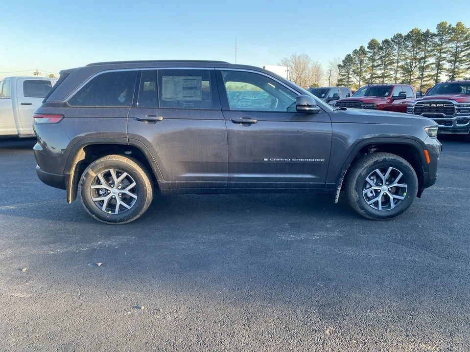 2025 Jeep WL Grand Cherokee - Image 4 of 12