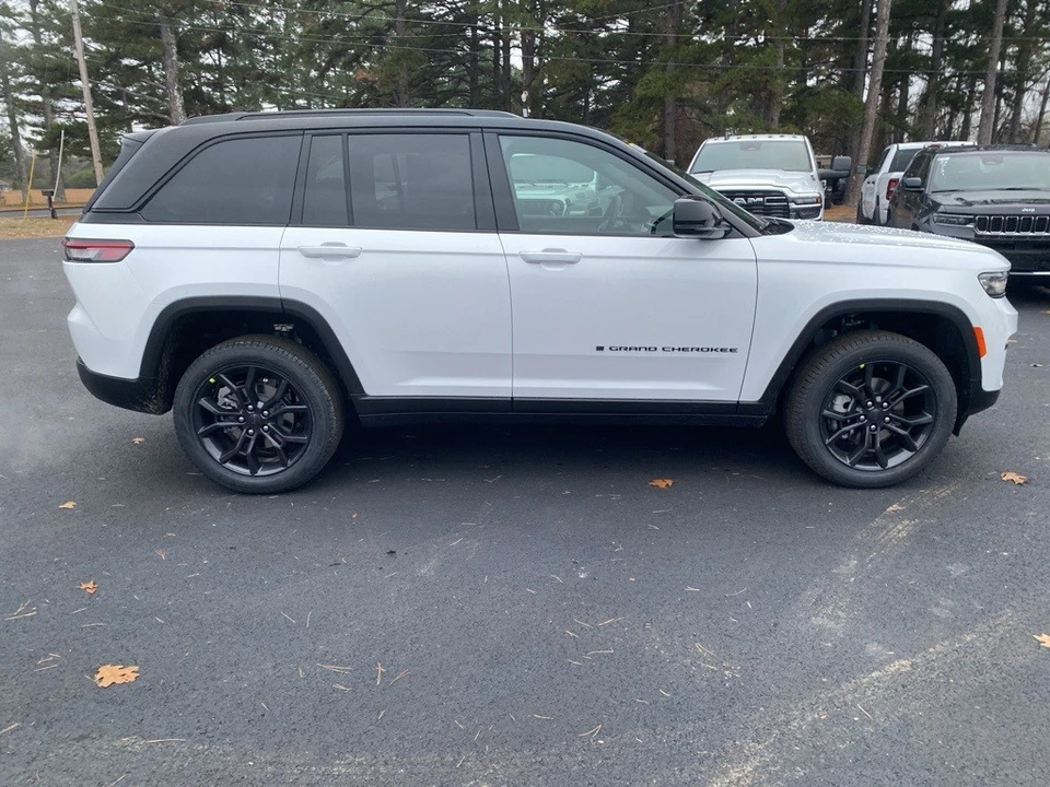 2025 Jeep WL Grand Cherokee - Image 4 of 12