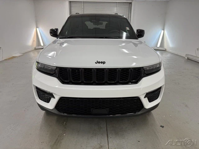 2025 Jeep WL Grand Cherokee - Image 2 of 12