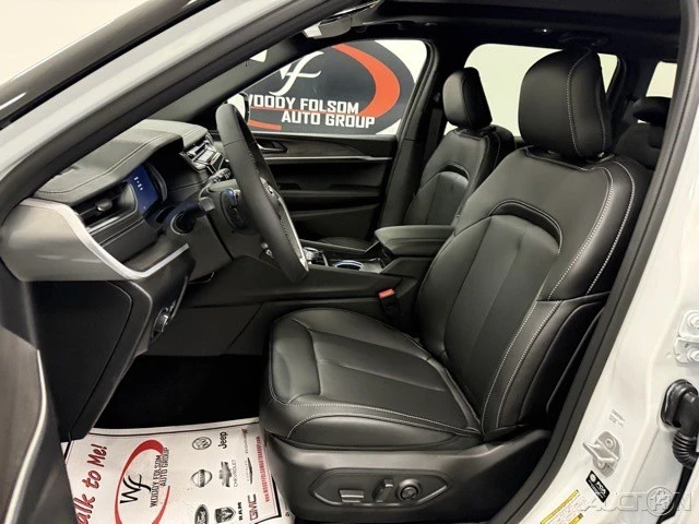 2025 Jeep WL Grand Cherokee - Image 10 of 12