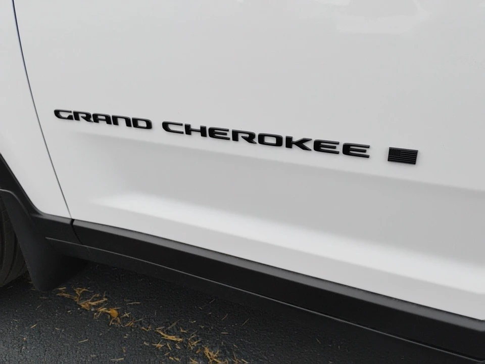 2025 Jeep WL Grand Cherokee - Image 10 of 12