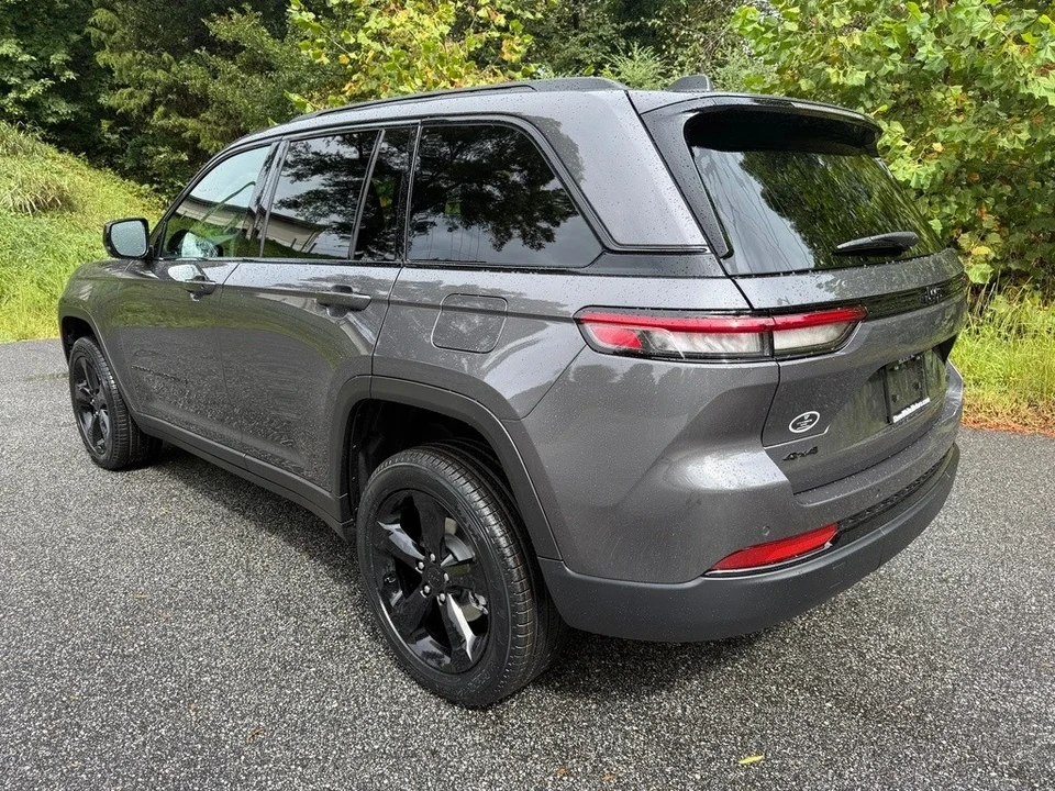 2025 Jeep WL Grand Cherokee - Image 9 of 21