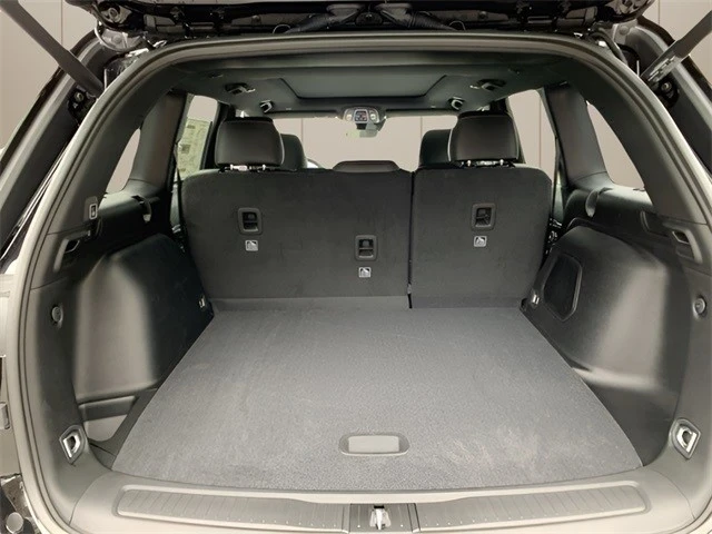 2025 Jeep WL Grand Cherokee - Image 15 of 21