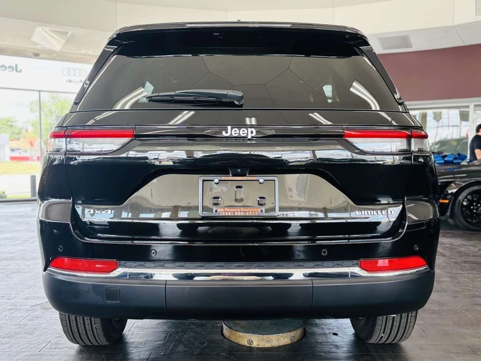 2025 Jeep WL Grand Cherokee - Image 12 of 31