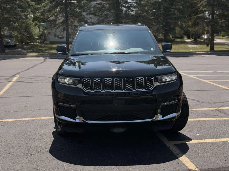 2025 Jeep WL Grand Cherokee - Image 11 of 24