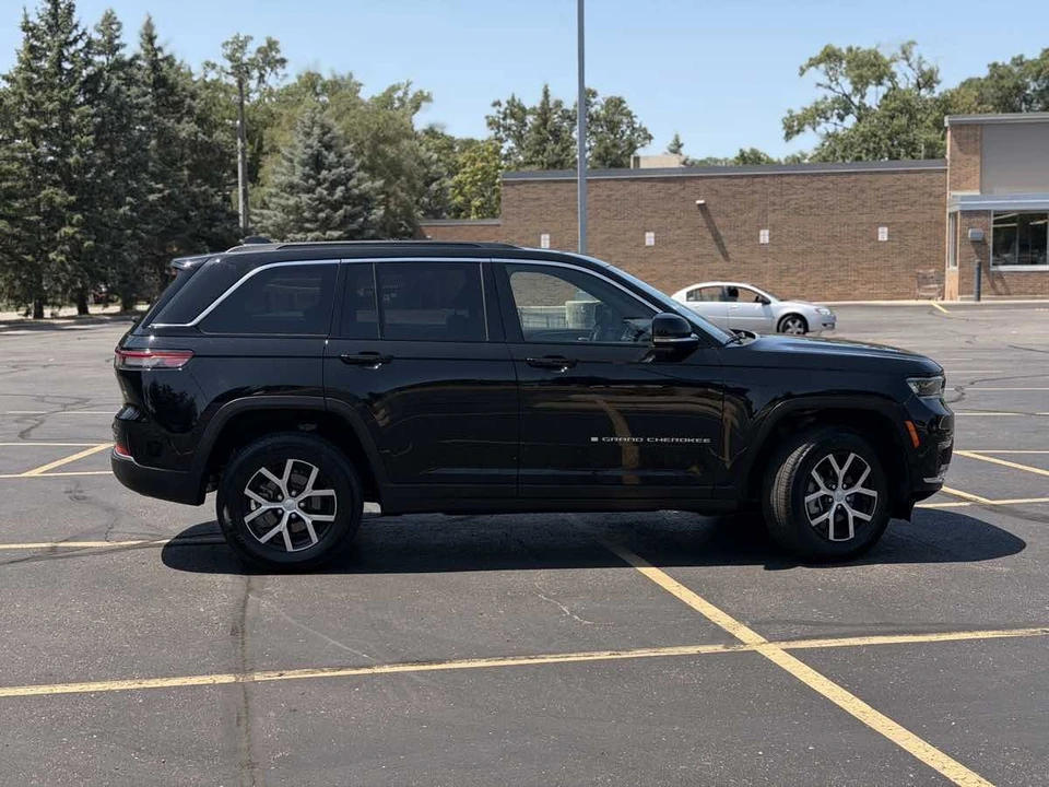 2025 Jeep WL Grand Cherokee - Image 5 of 24