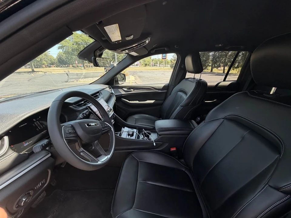 2025 Jeep WL Grand Cherokee - Image 12 of 24