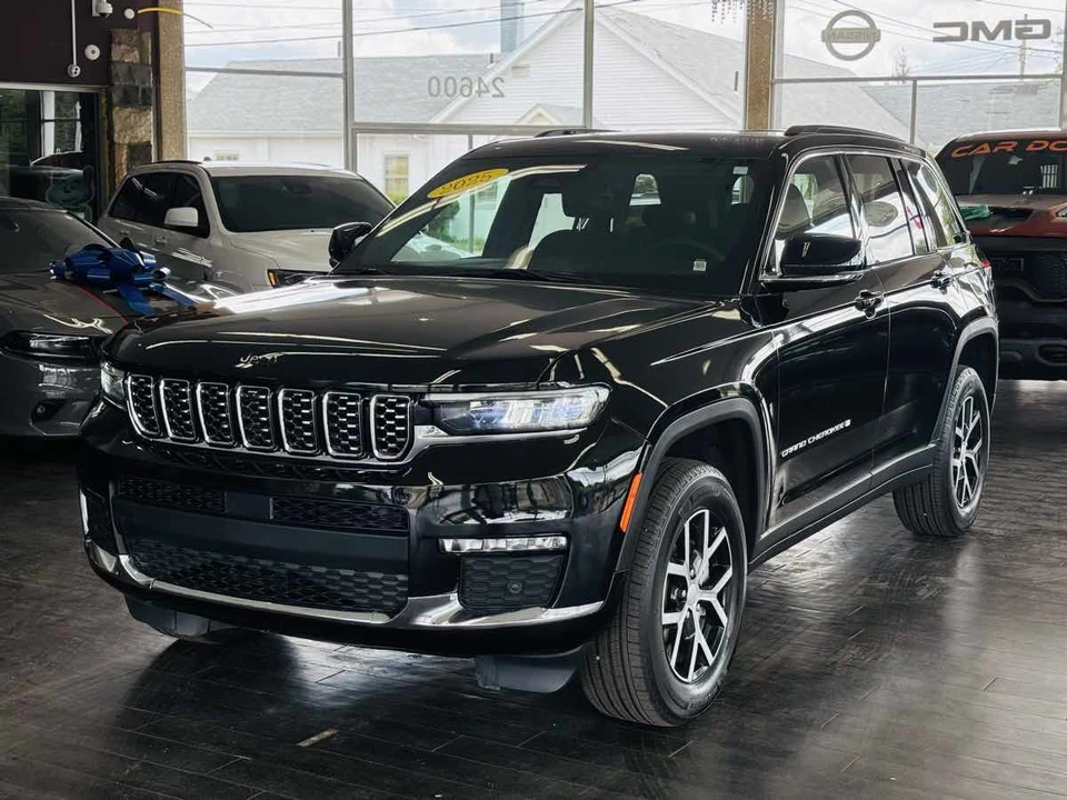 2025 Jeep WL Grand Cherokee - Image 17 of 31