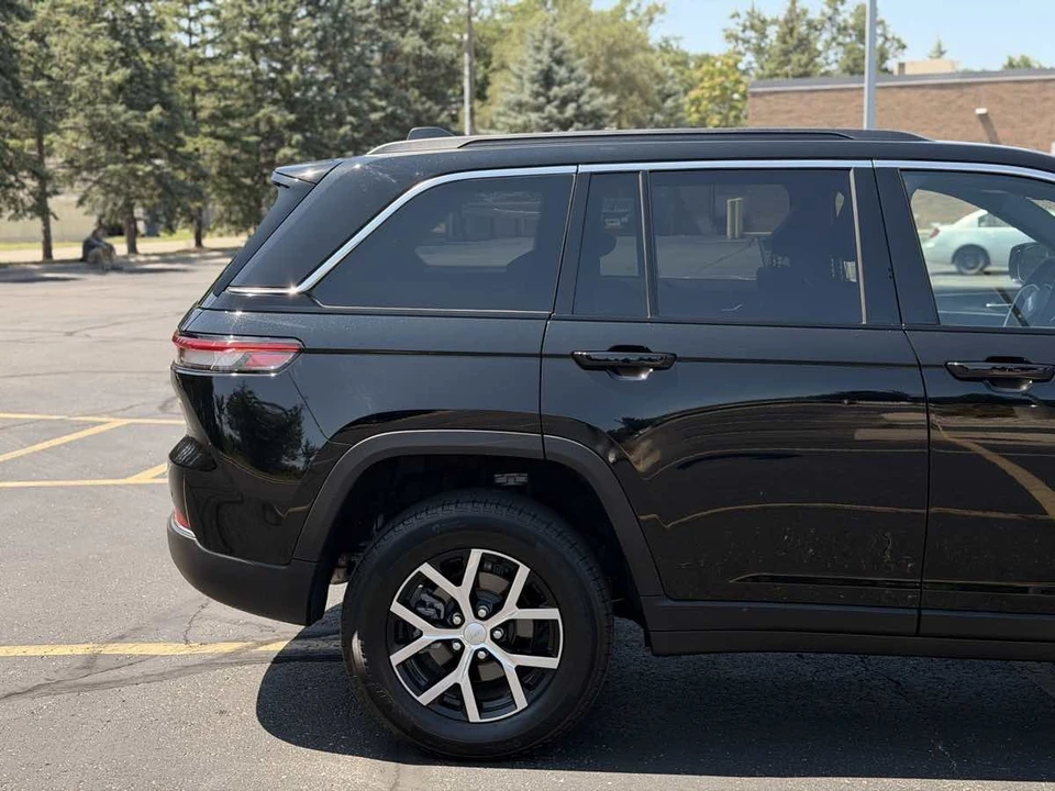 2025 Jeep WL Grand Cherokee - Image 6 of 24