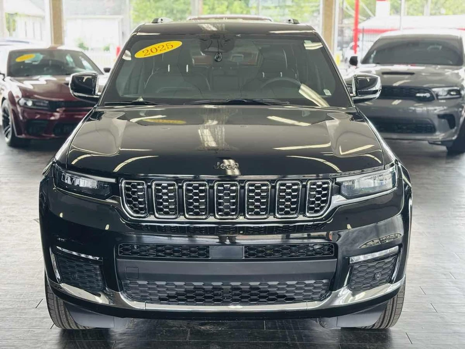2025 Jeep WL Grand Cherokee - Image 18 of 31