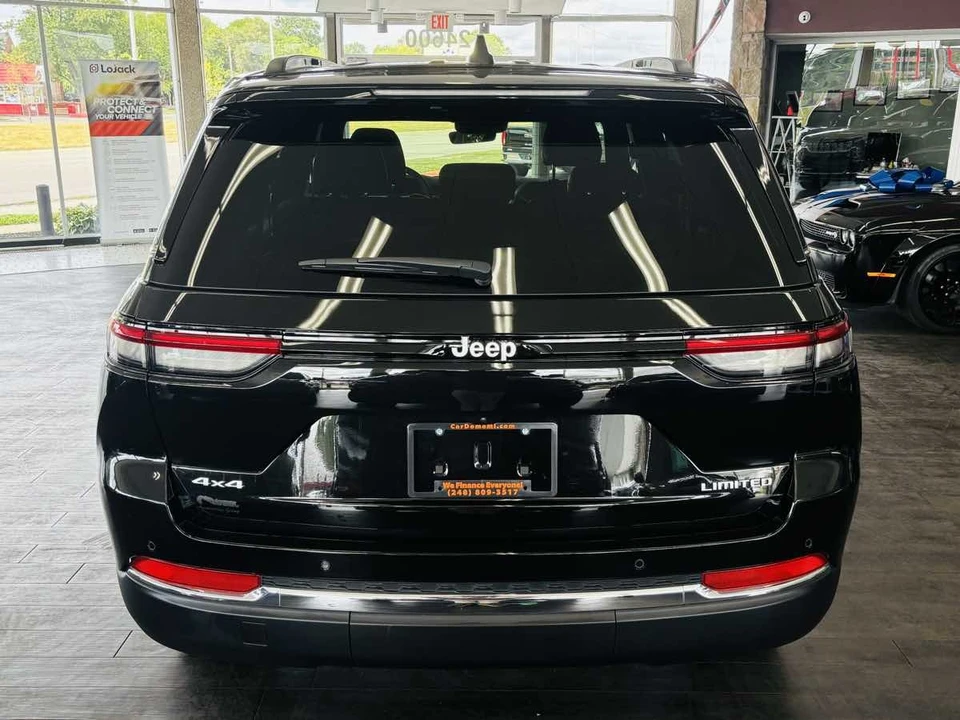 2025 Jeep WL Grand Cherokee - Image 9 of 31
