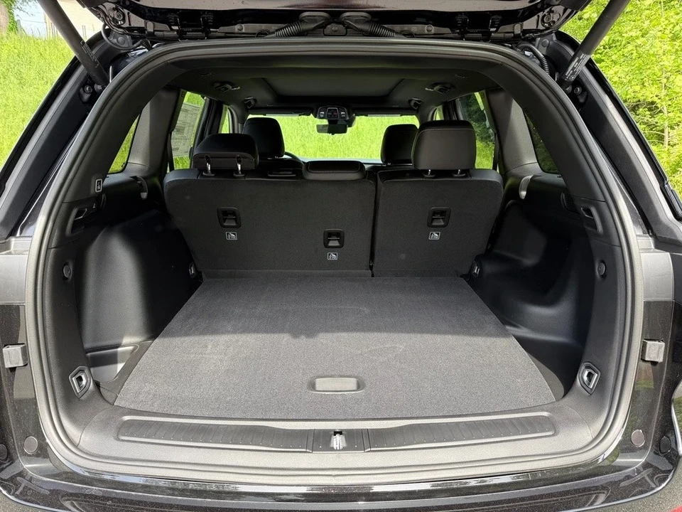2025 Jeep WL Grand Cherokee - Image 17 of 21