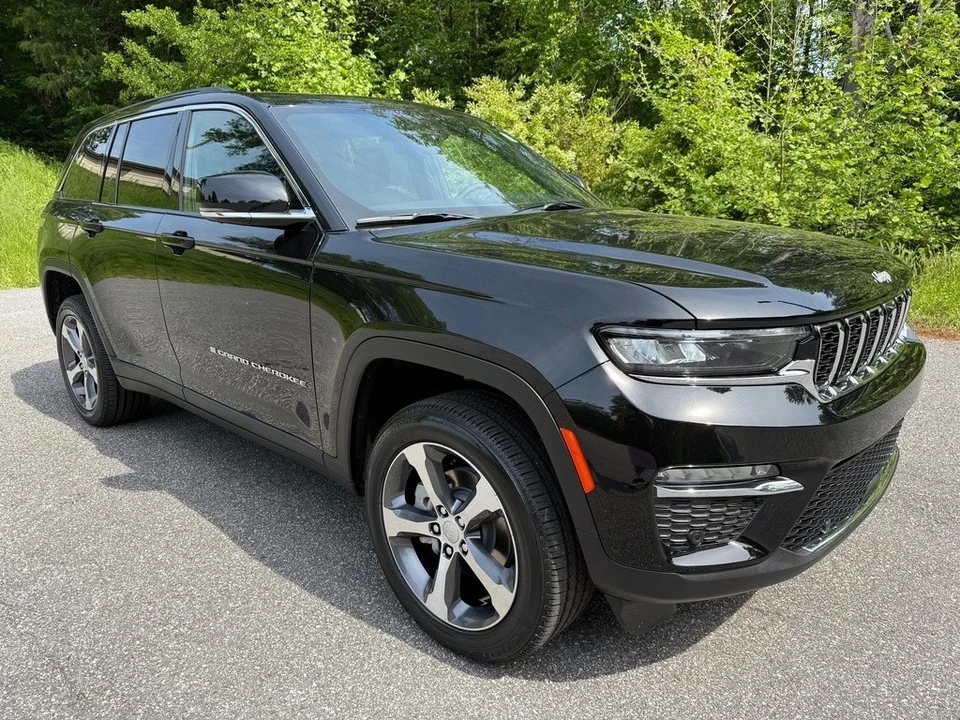 2025 Jeep WL Grand Cherokee - Image 5 of 12