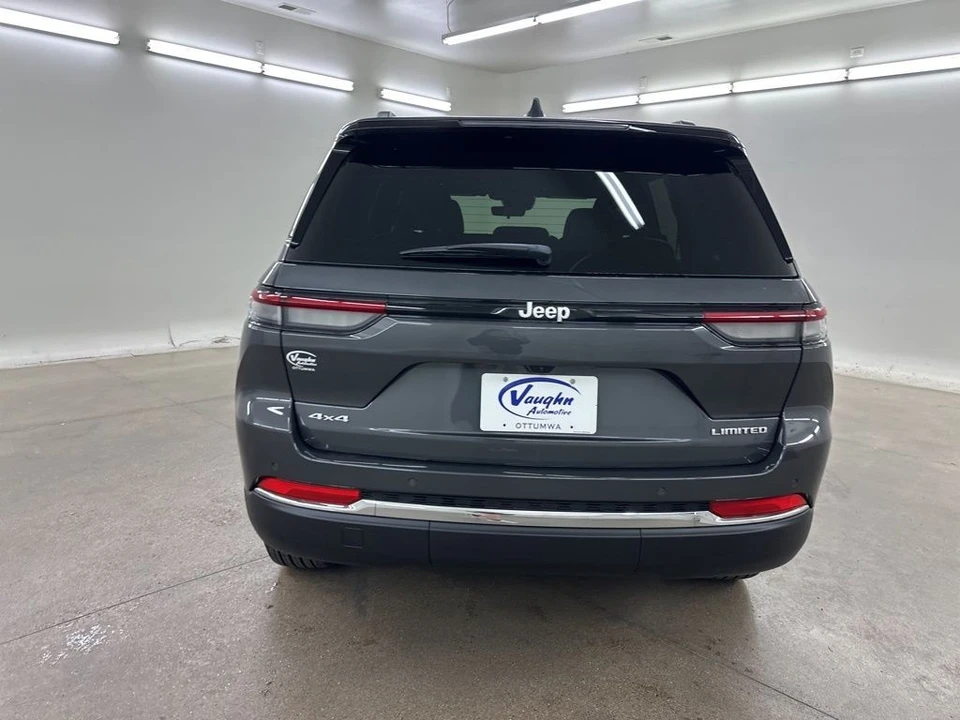 2025 Jeep WL Grand Cherokee - Image 9 of 12