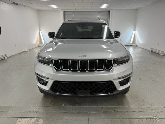 2025 Jeep KL Cherokee - Image 2 of 12