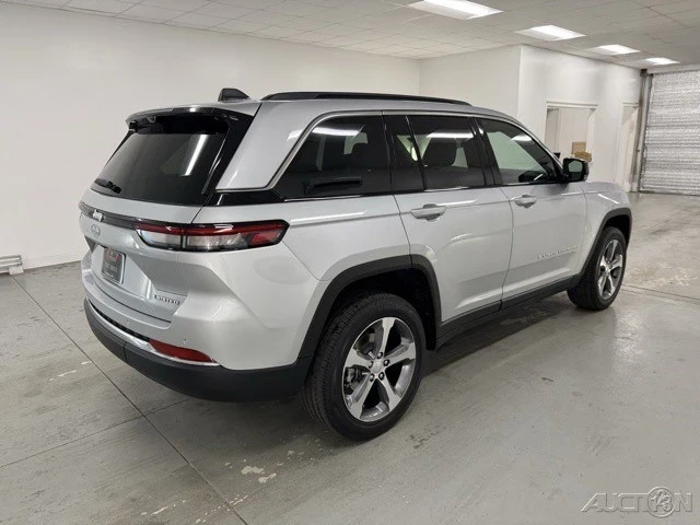 2025 Jeep KL Cherokee - Image 5 of 12
