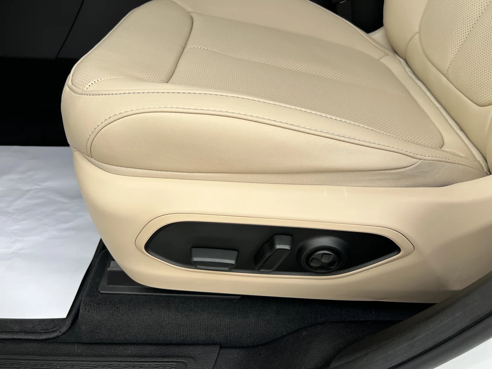 2025 Jeep WL Grand Cherokee - Image 20 of 31