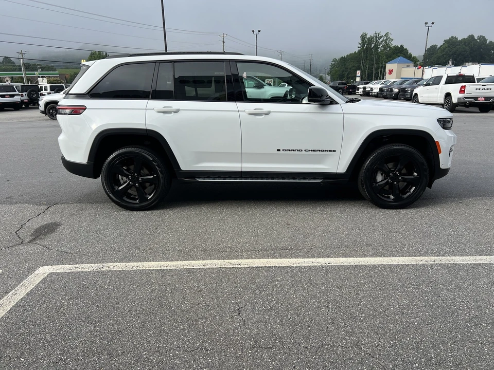 2025 Jeep WL Grand Cherokee - Image 4 of 31