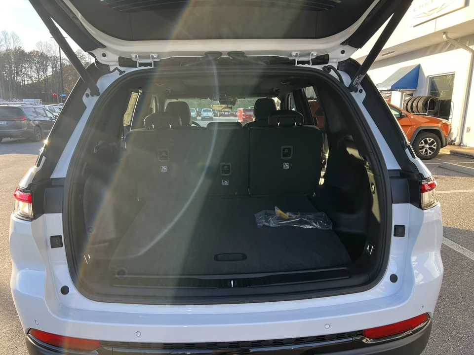 2025 Jeep WL Grand Cherokee - Image 9 of 21