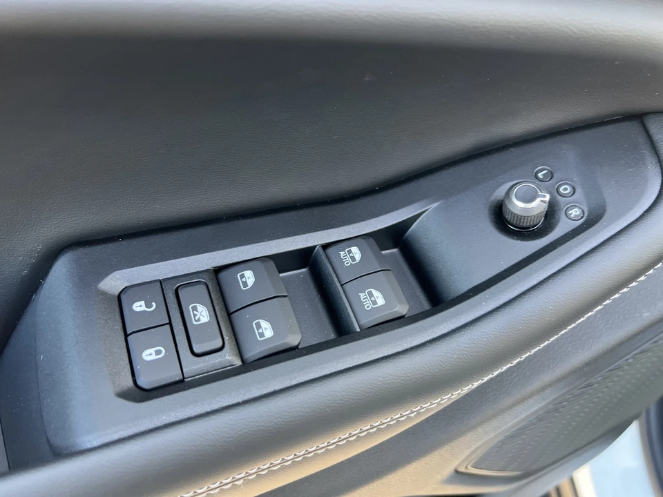 2025 Jeep WL Grand Cherokee - Image 15 of 21